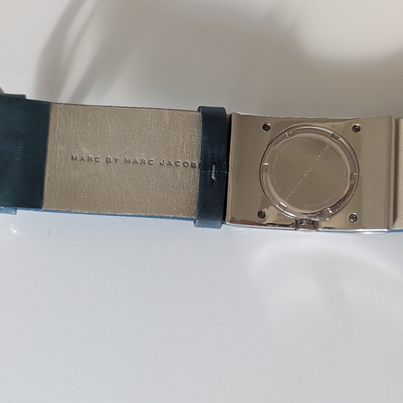 Marc by Marc Jacob Genuine Leather Stainless Steel Watch MBM1069 main image 12